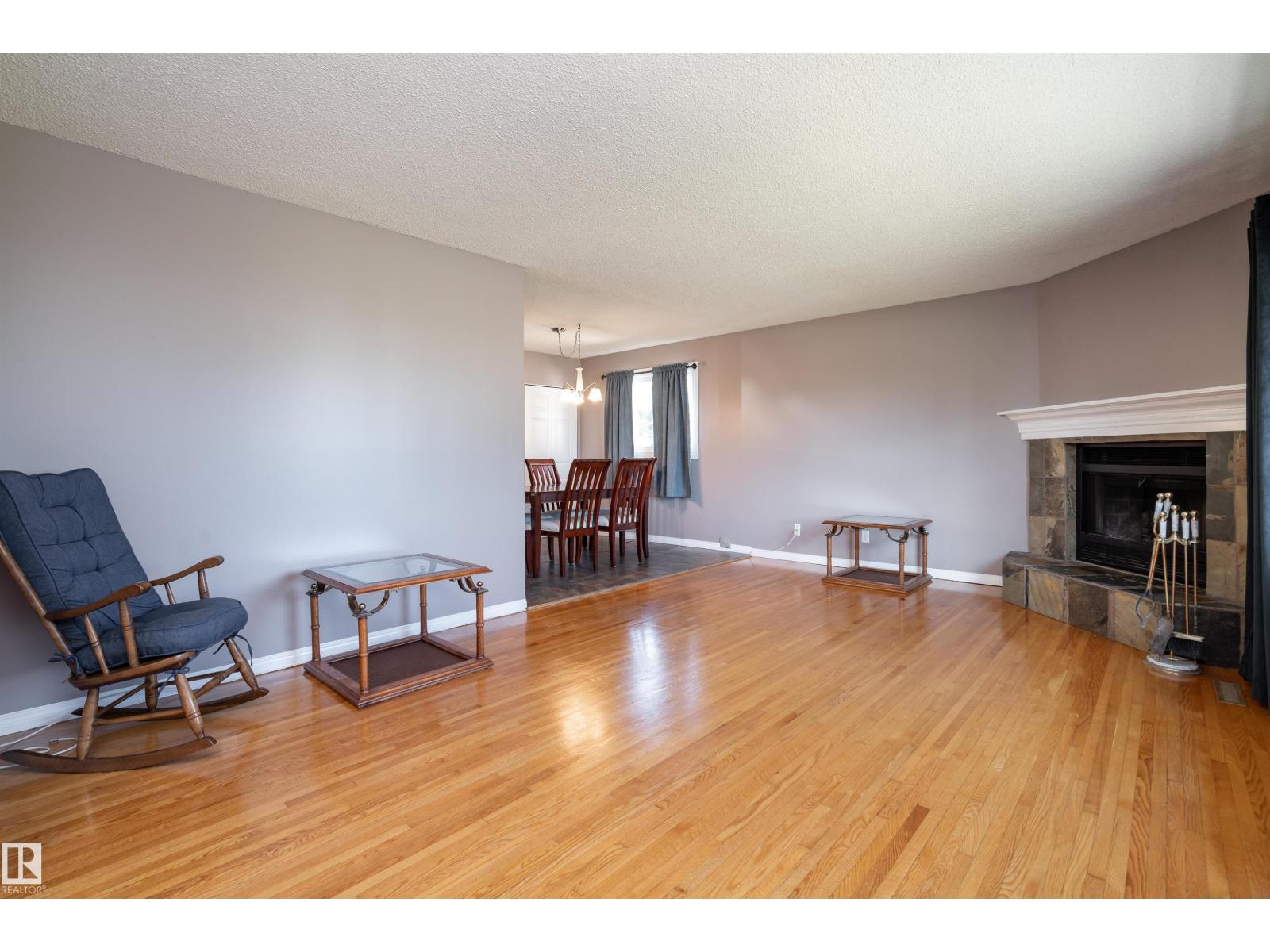 Photo 12 of 13712 63 St Nw, Edmonton AB