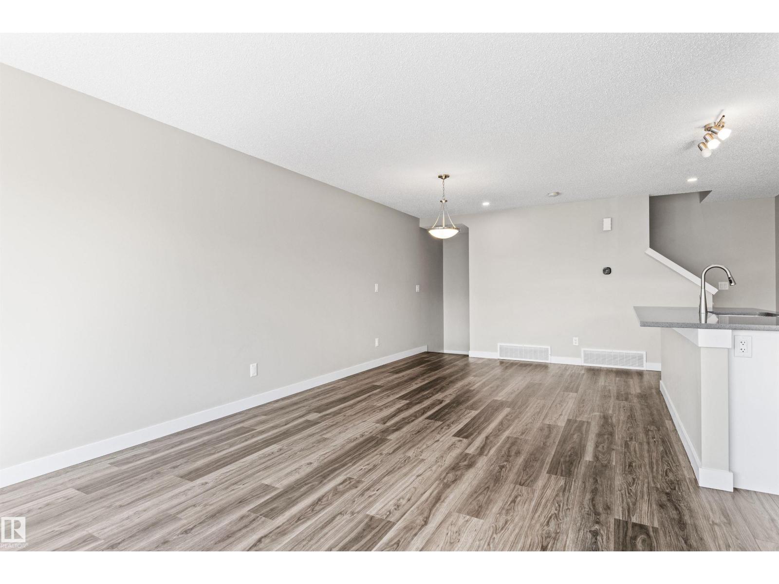 Photo 28 of 20516 21 Av Nw, Edmonton AB