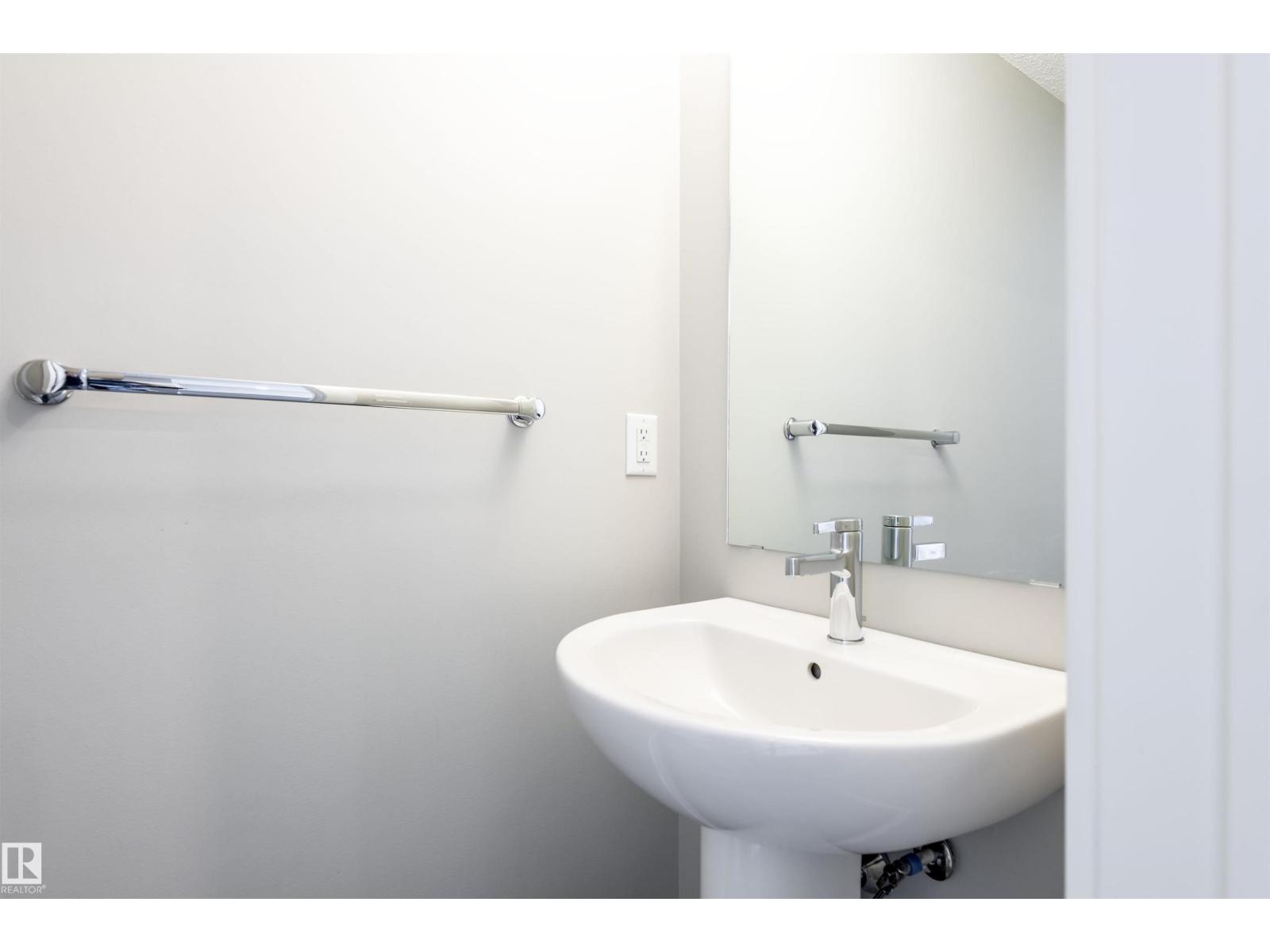 Photo 18 of 20516 21 Av Nw, Edmonton AB