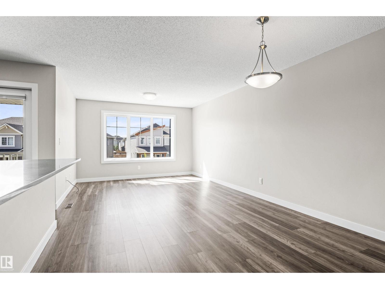 Photo 45 of 20516 21 Av Nw, Edmonton AB