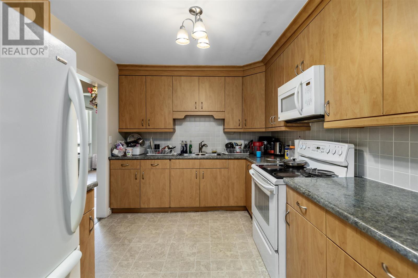 Photo 18 of 48 Wellington St W, Sault Ste Marie ON