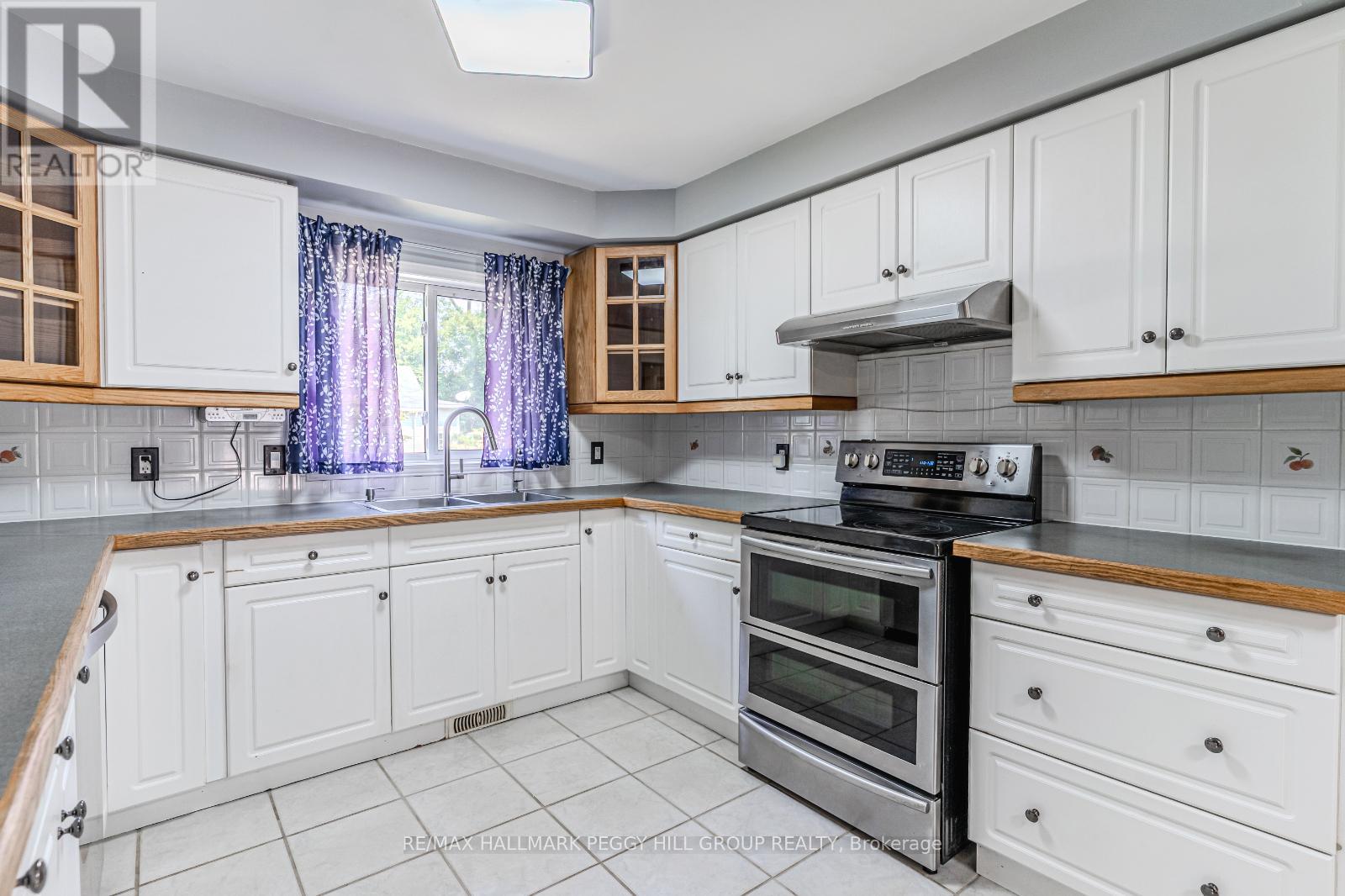 Photo 7 of 9007 Webster Road, Adjalatosorontio ON