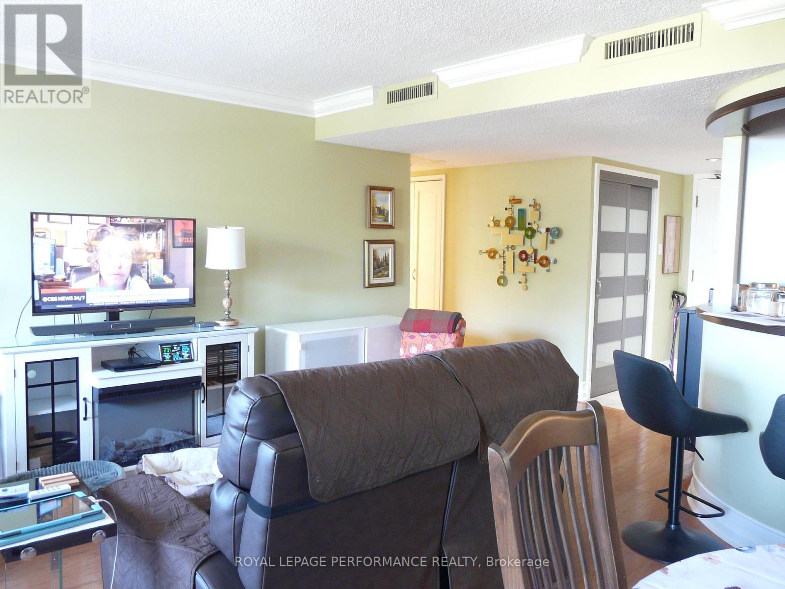 Photo 20 of 404 200 Lafontaine Avenue, Ottawa ON