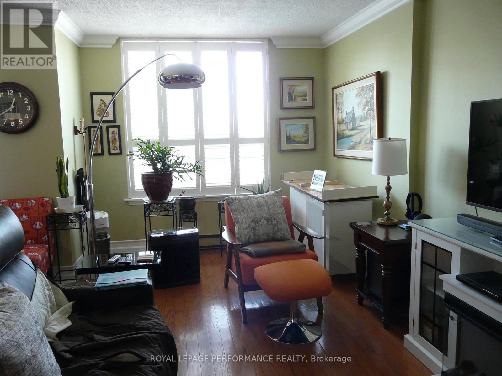 Photo 18 of 404 200 Lafontaine Avenue, Ottawa ON