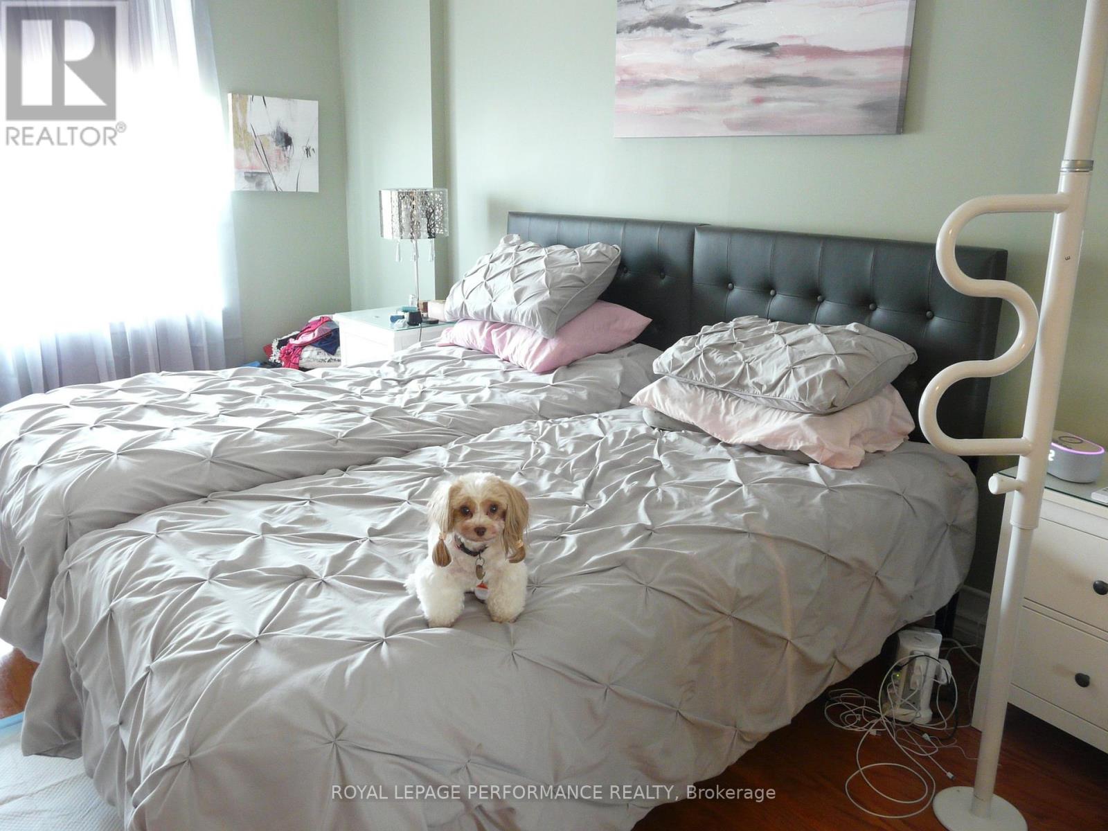 Photo 13 of 404 200 Lafontaine Avenue, Ottawa ON