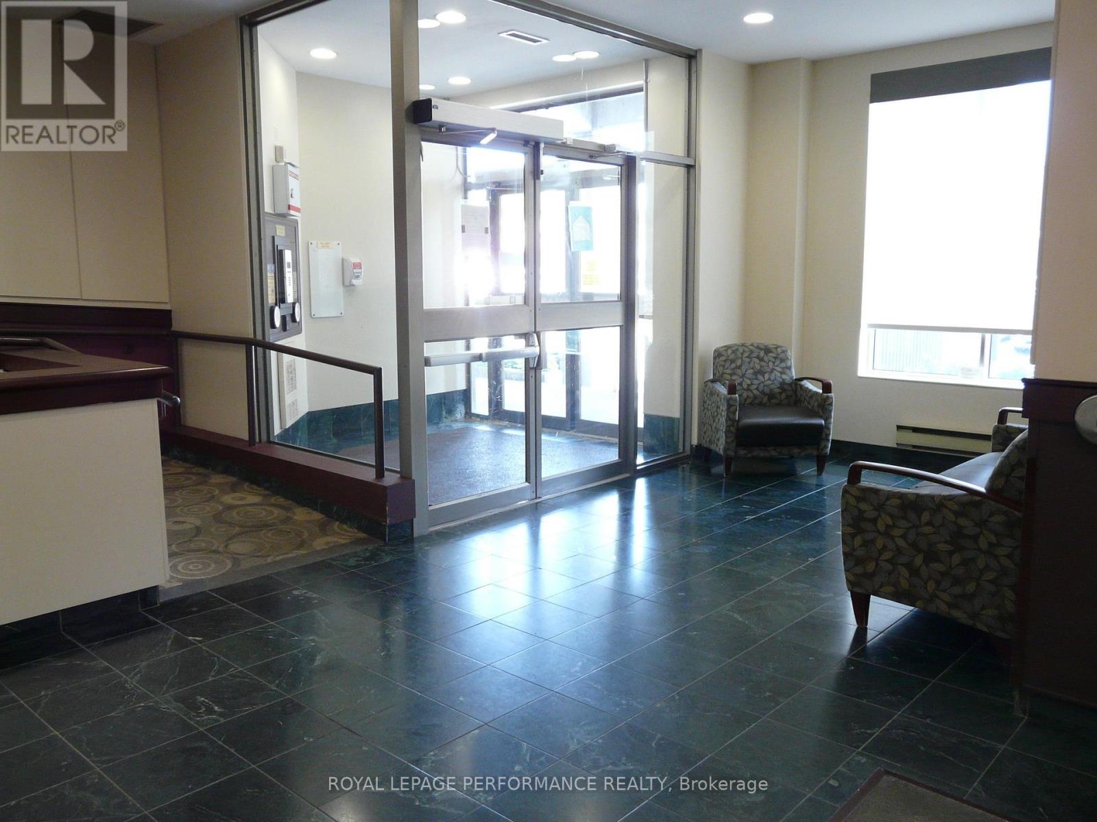 Photo 33 of 404 200 Lafontaine Avenue, Ottawa ON
