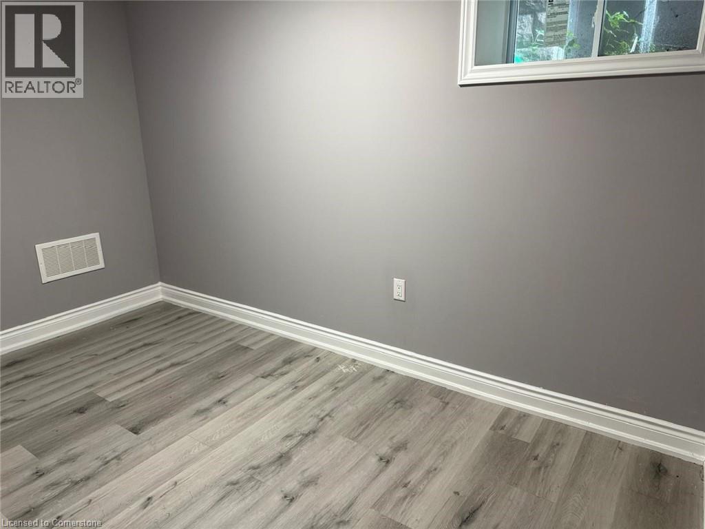 Photo 7 of 24 Avalon Place Unit Main, Hamilton ON