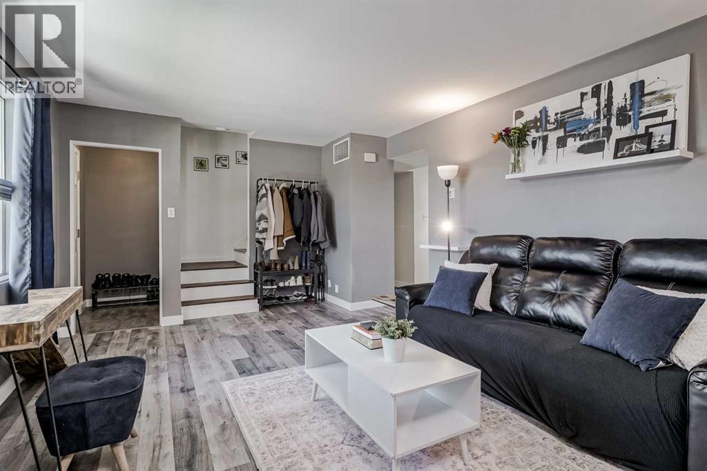 Single Family House for Sale in   Street NE Winston Heights/Mountview Calgary 