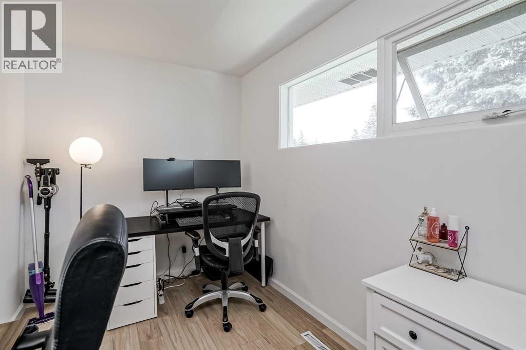 Single Family House for Sale in   Street NE Winston Heights/Mountview Calgary 