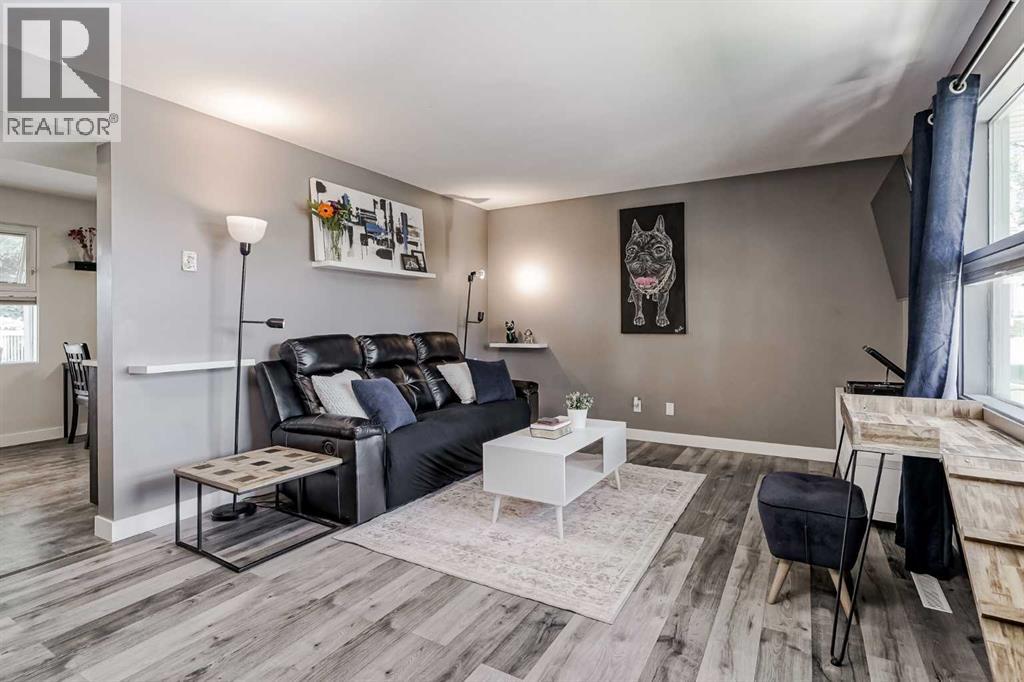 Single Family House for Sale in   Street NE Winston Heights/Mountview Calgary 