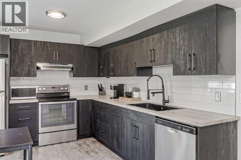 Single Family House for Sale in   Street NE Winston Heights/Mountview Calgary 