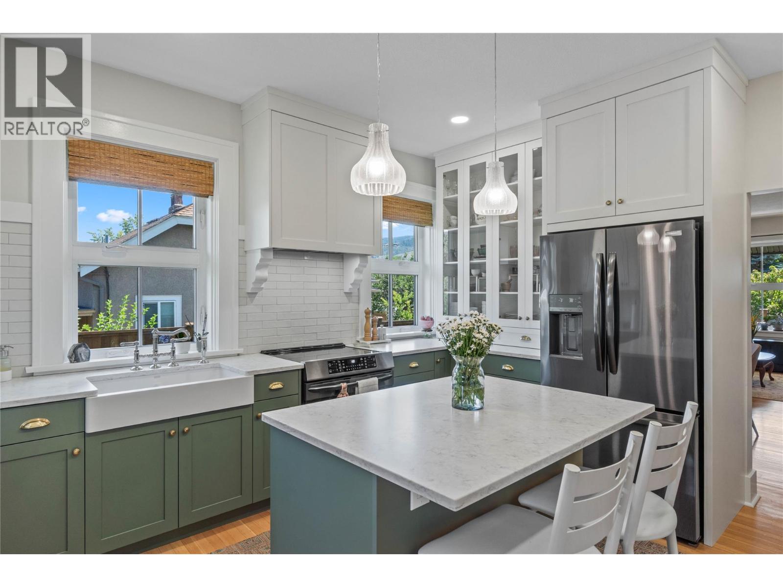 Photo 8 of 670 Columbia Street, Kamloops BC