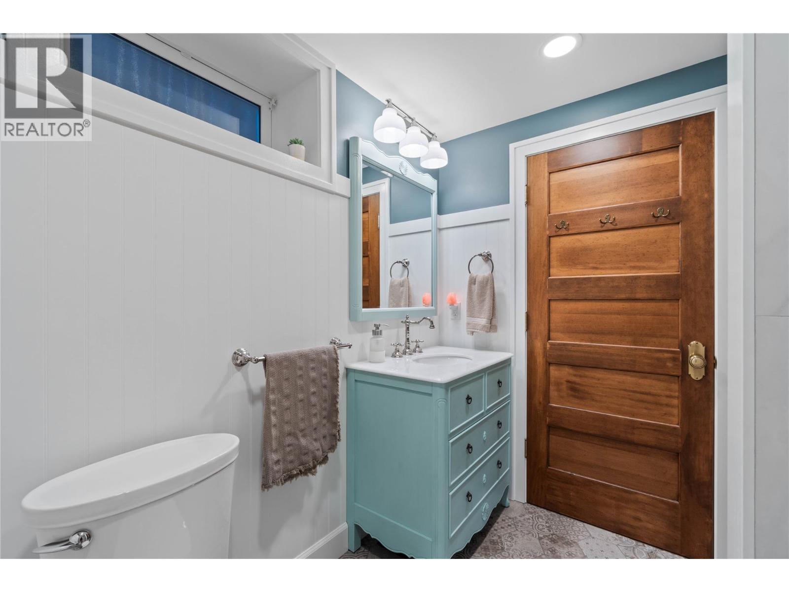 Photo 23 of 670 Columbia Street, Kamloops BC