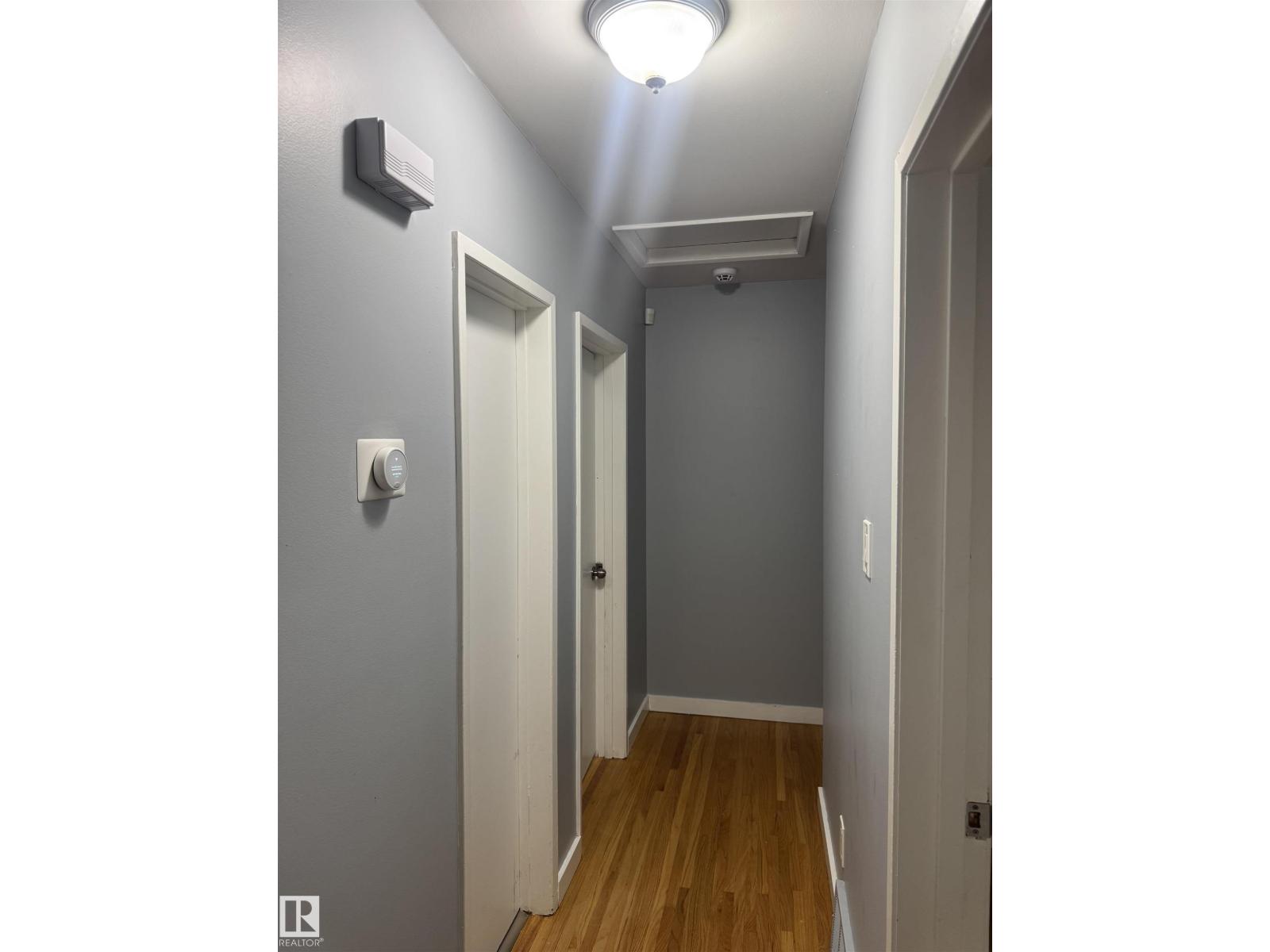 Photo 7 of 8806 168 St Nw, Edmonton AB