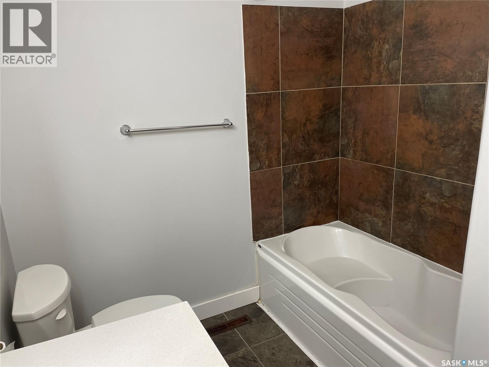 Photo 18 of 27 25 Cushing Crescent, Regina SK