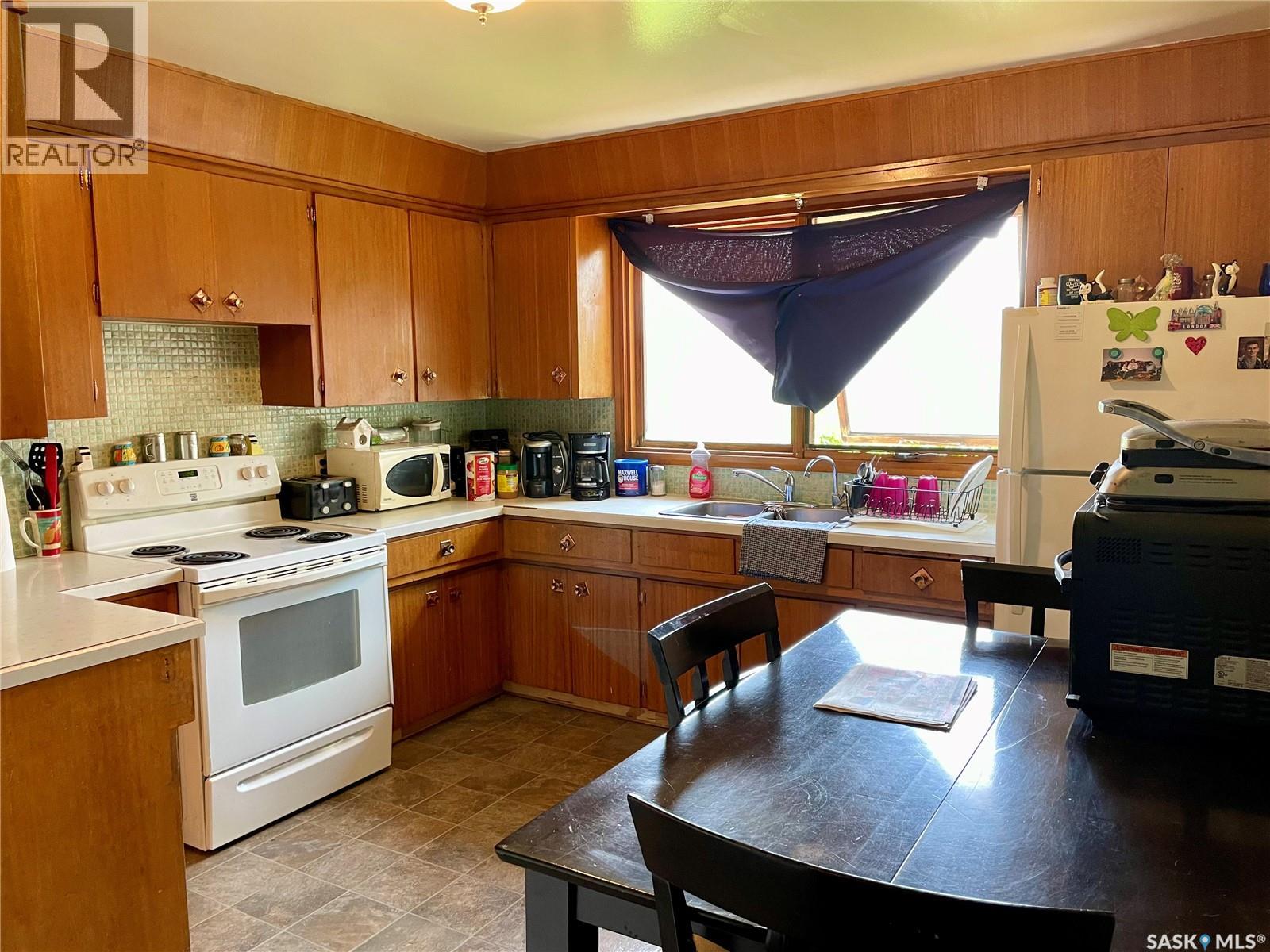 Photo 1 of 27 25 Cushing Crescent, Regina SK