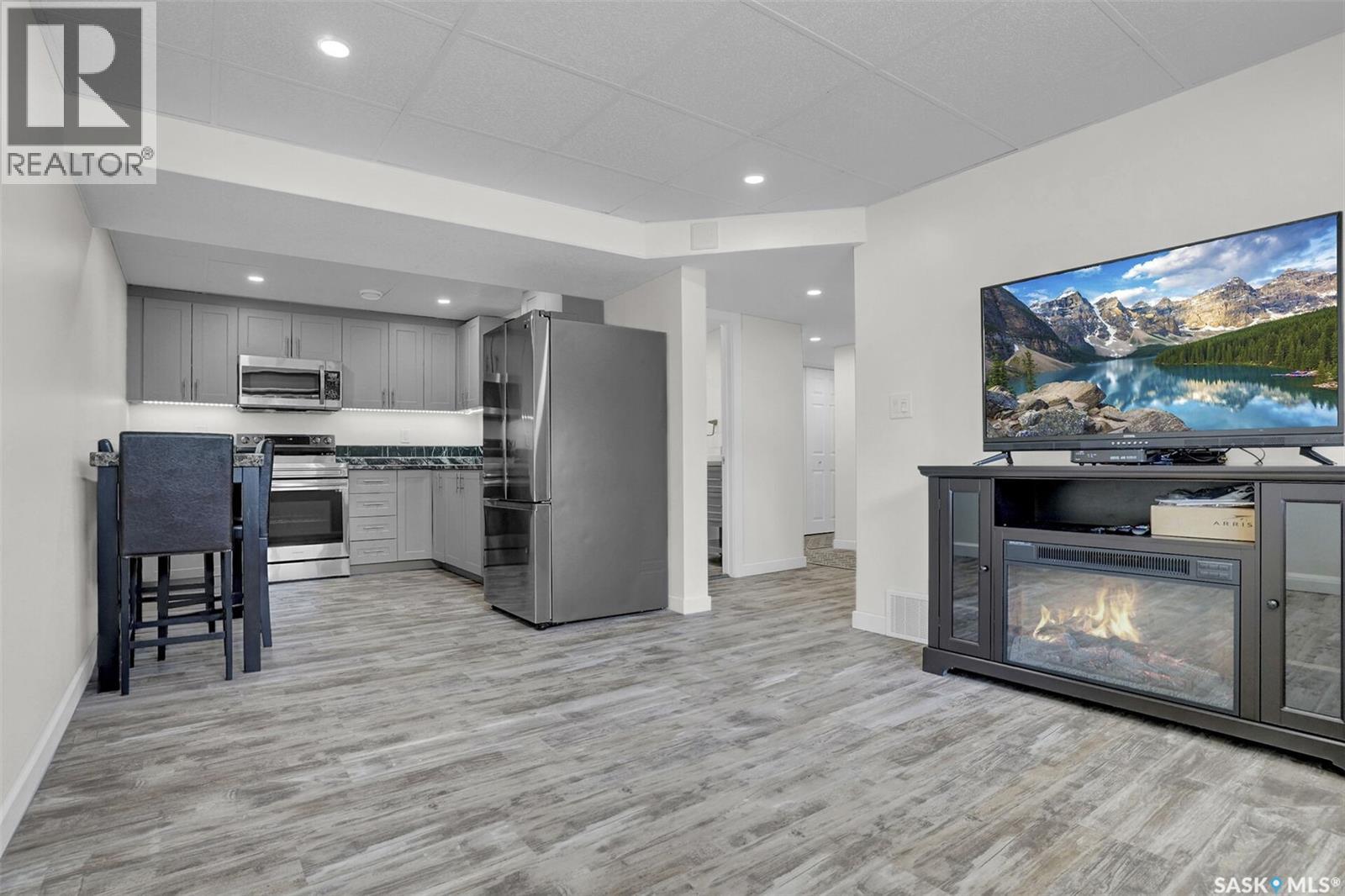 Photo 18 of 586 Rink Avenue, Regina SK
