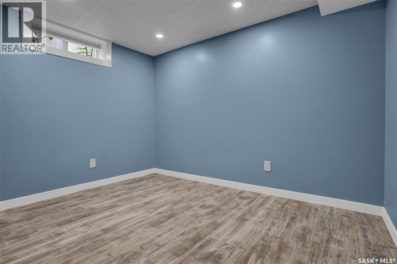 Photo 14 of 586 Rink Avenue, Regina SK