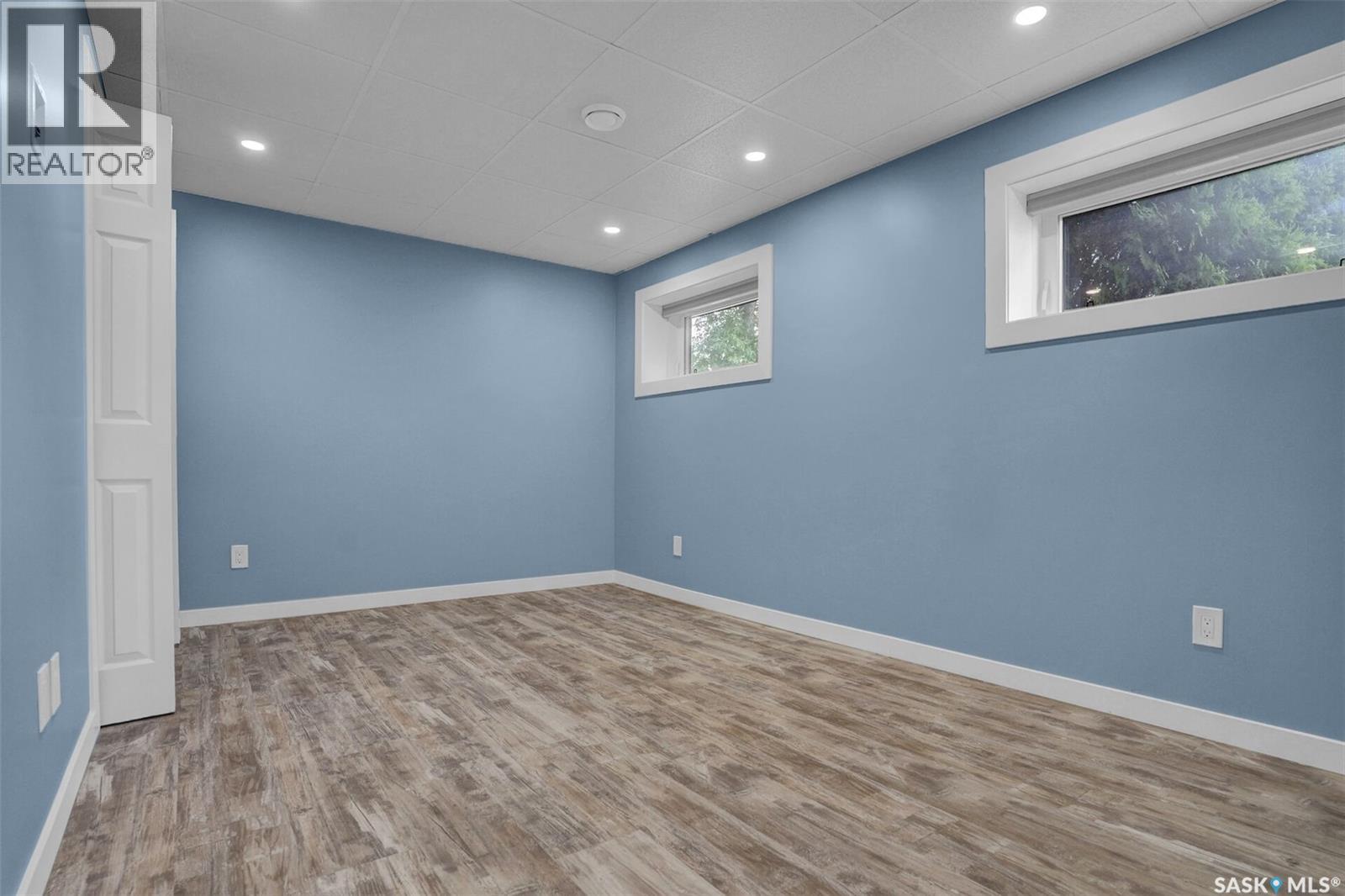 Photo 10 of 586 Rink Avenue, Regina SK
