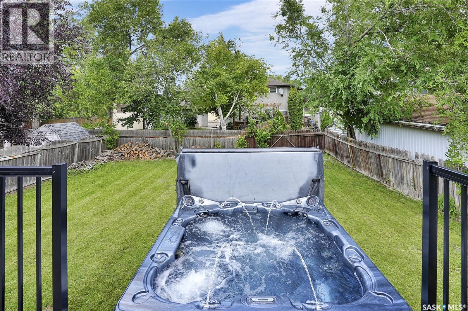 Photo 25 of 586 Rink Avenue, Regina SK