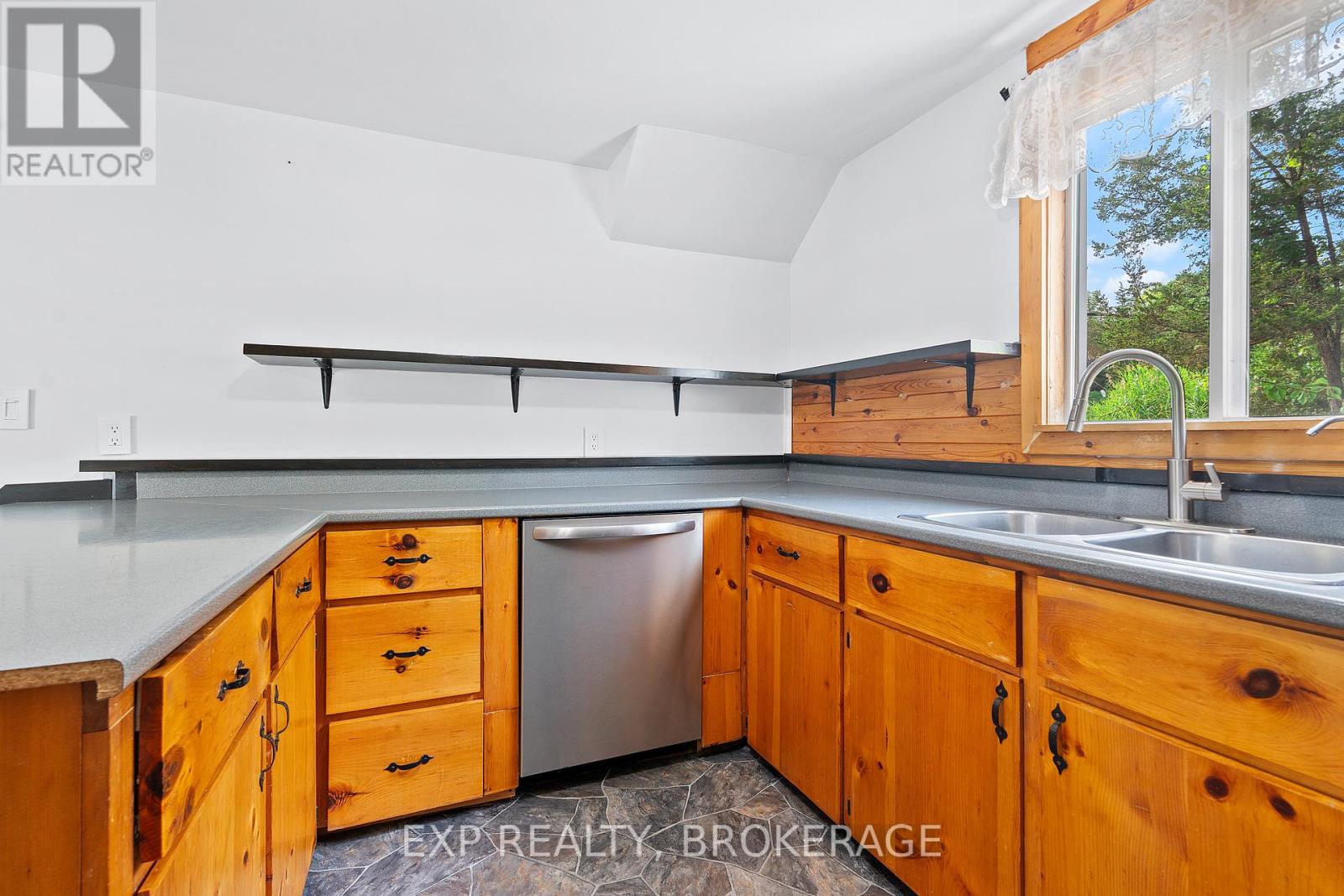 Photo 40 of 7993 Perth Road, Frontenac ON