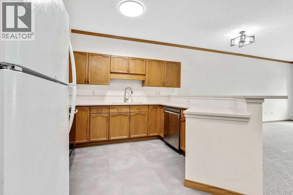 Single Family House for Sale in   Lincoln Way SW Lincoln Park Calgary 
