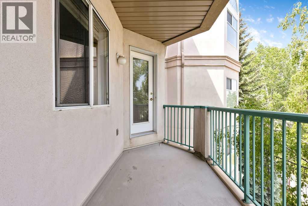 Single Family House for Sale in   Lincoln Way SW Lincoln Park Calgary 