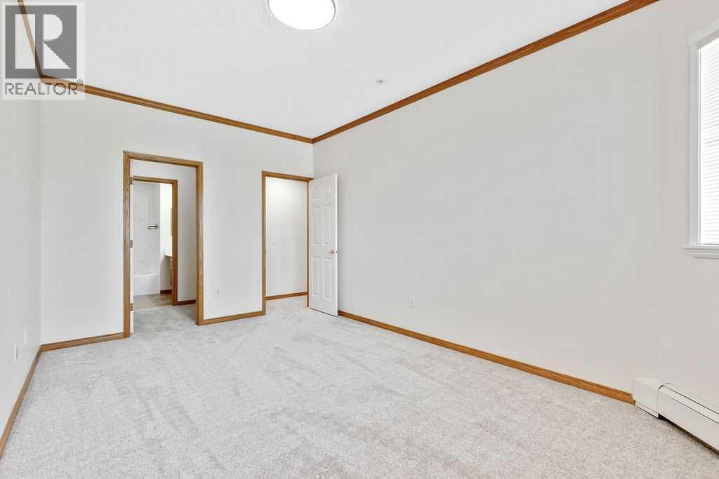 Single Family House for Sale in   Lincoln Way SW Lincoln Park Calgary 