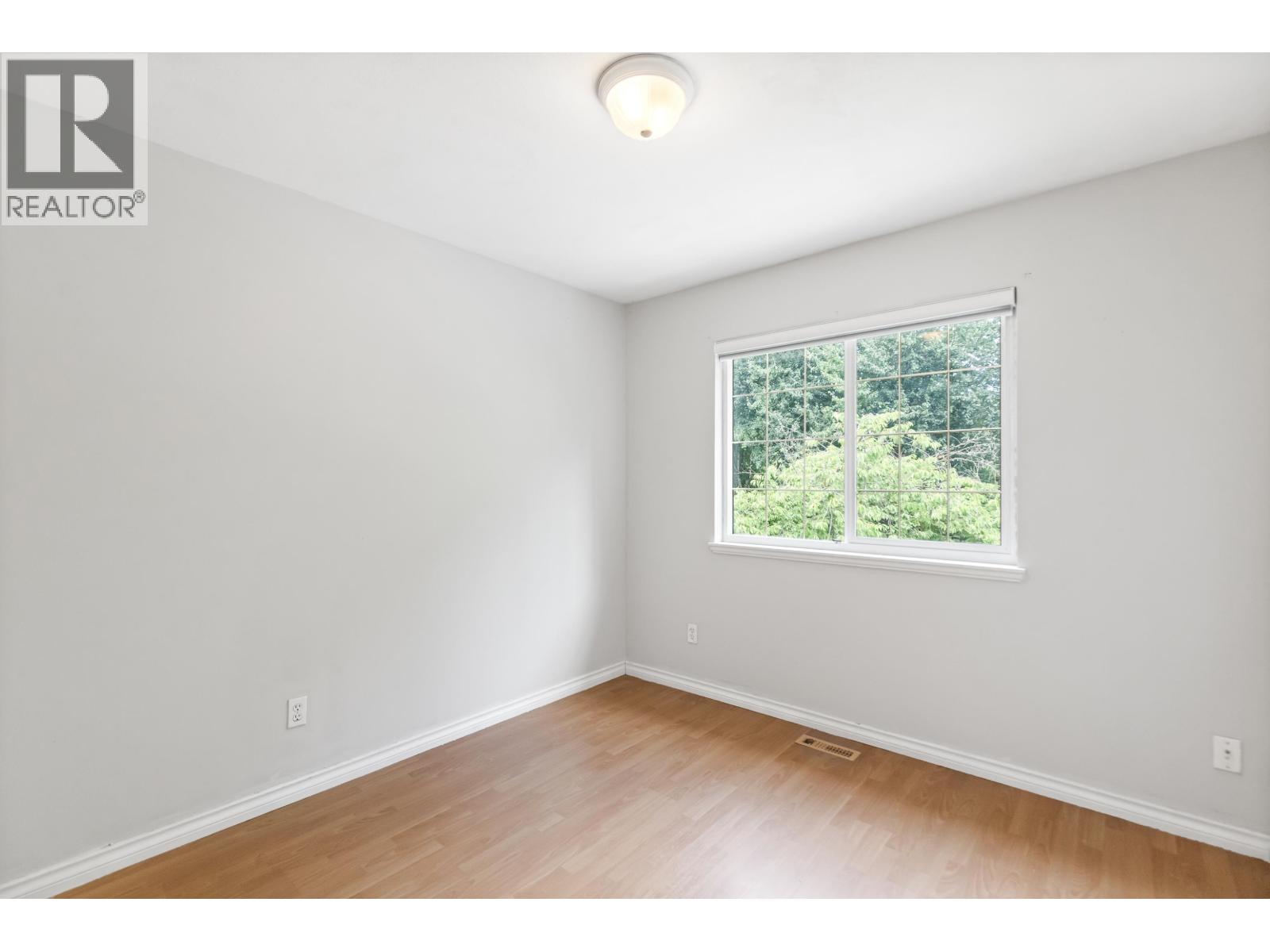 Photo 17 of 20660 Thorne Avenue, Maple Ridge BC