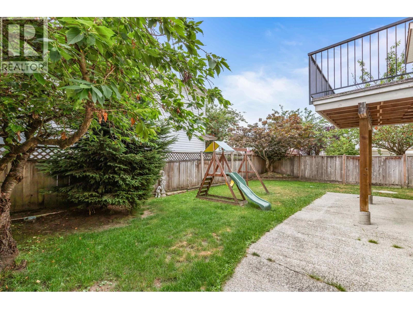 Photo 25 of 20660 Thorne Avenue, Maple Ridge BC