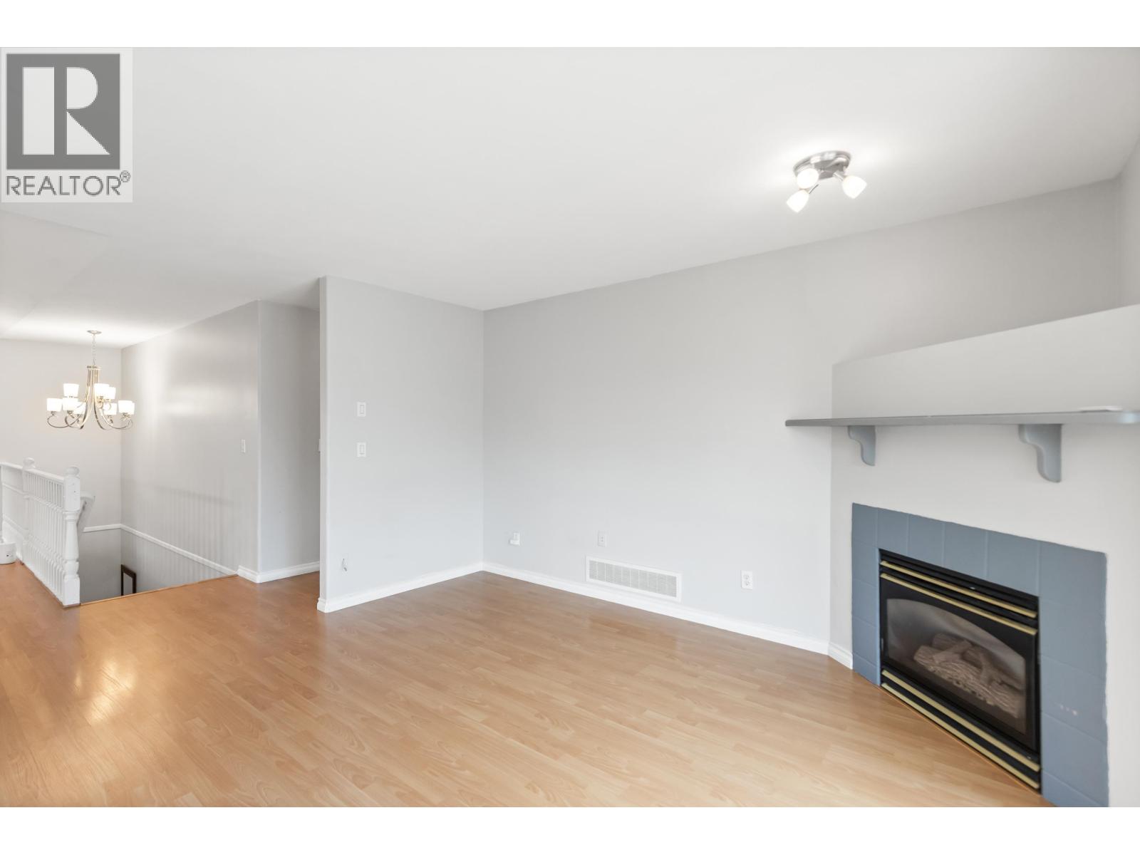 Photo 30 of 20660 Thorne Avenue, Maple Ridge BC