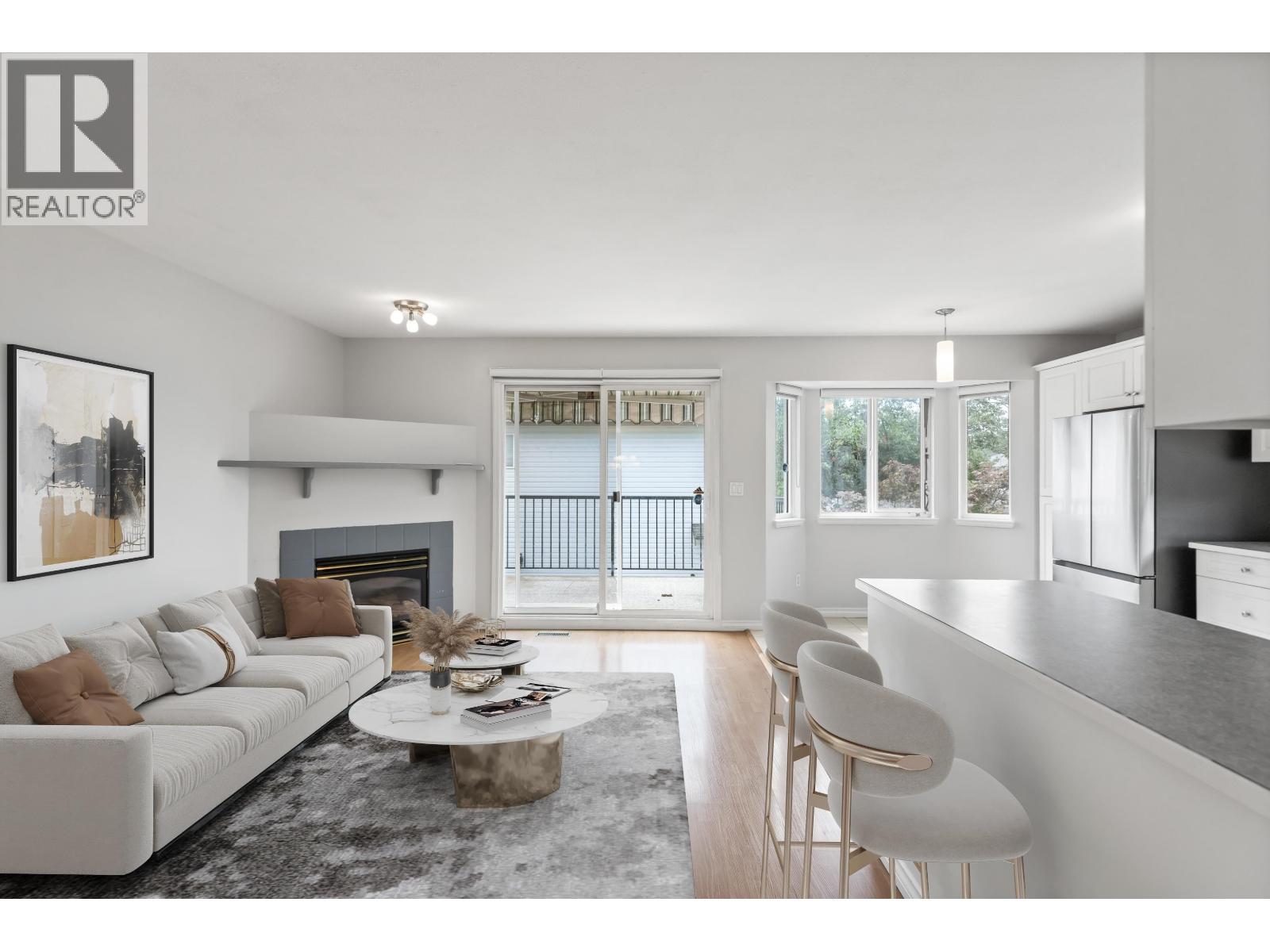 Photo 8 of 20660 Thorne Avenue, Maple Ridge BC