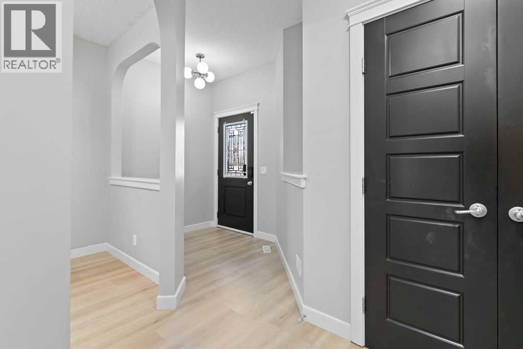 Single Family House for Sale in  Evanspark Gardens NW Evanston Calgary 