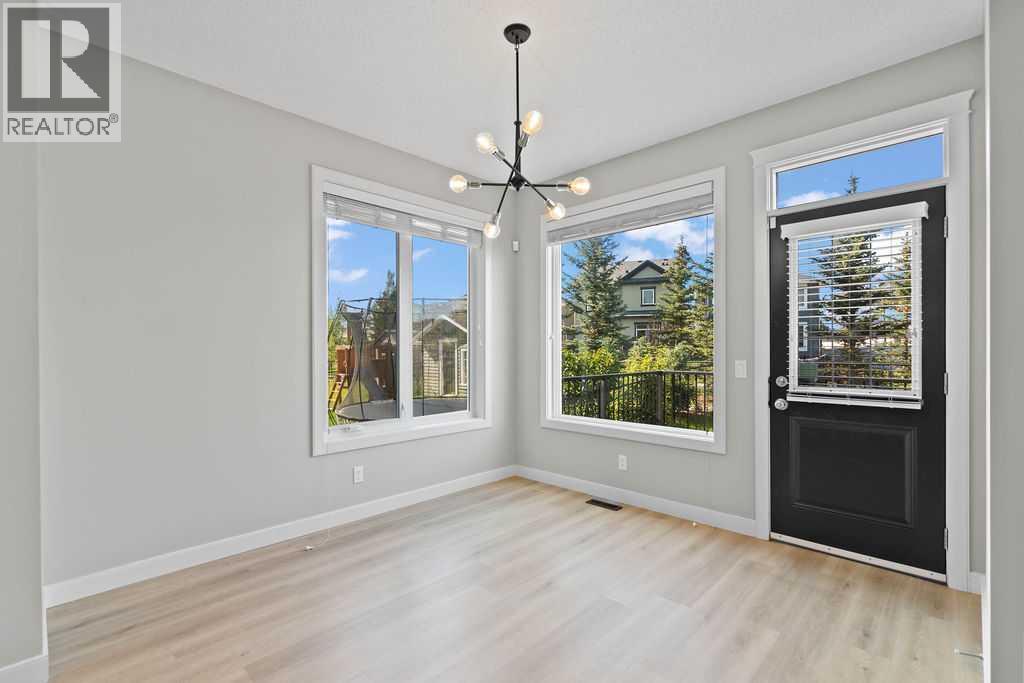Single Family House for Sale in  Evanspark Gardens NW Evanston Calgary 
