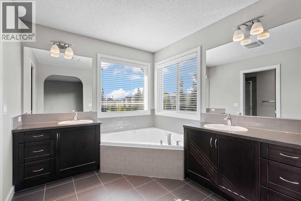 197 Evanspark Gardens NW, Calgary, Alberta