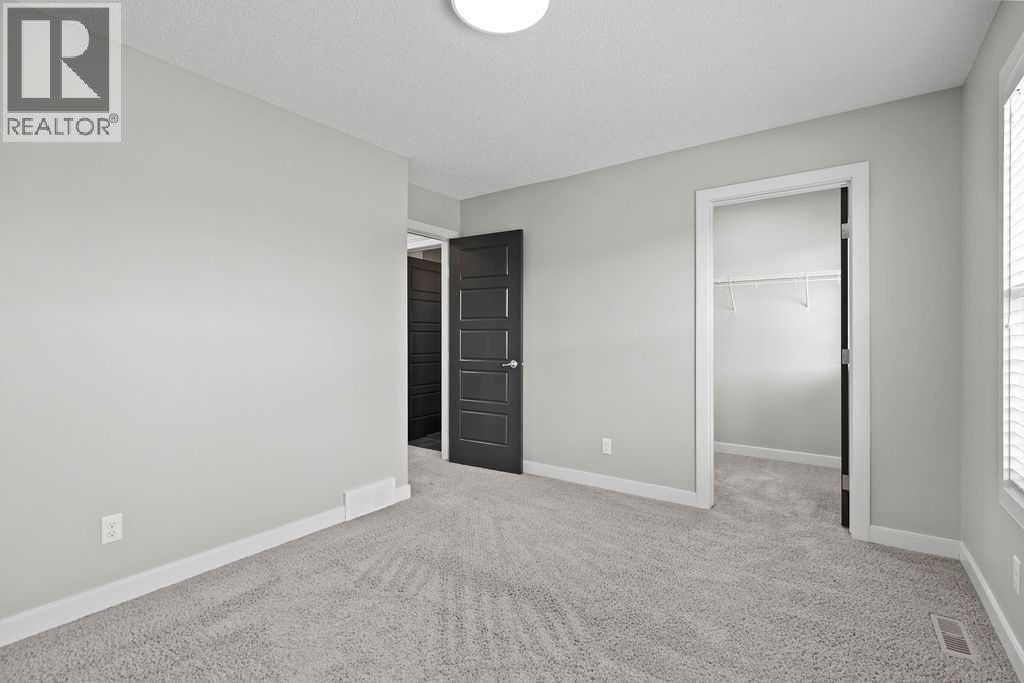 Single Family House for Sale in  Evanspark Gardens NW Evanston Calgary 