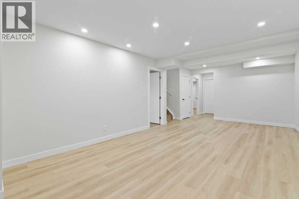 Single Family House for Sale in  Evanspark Gardens NW Evanston Calgary 