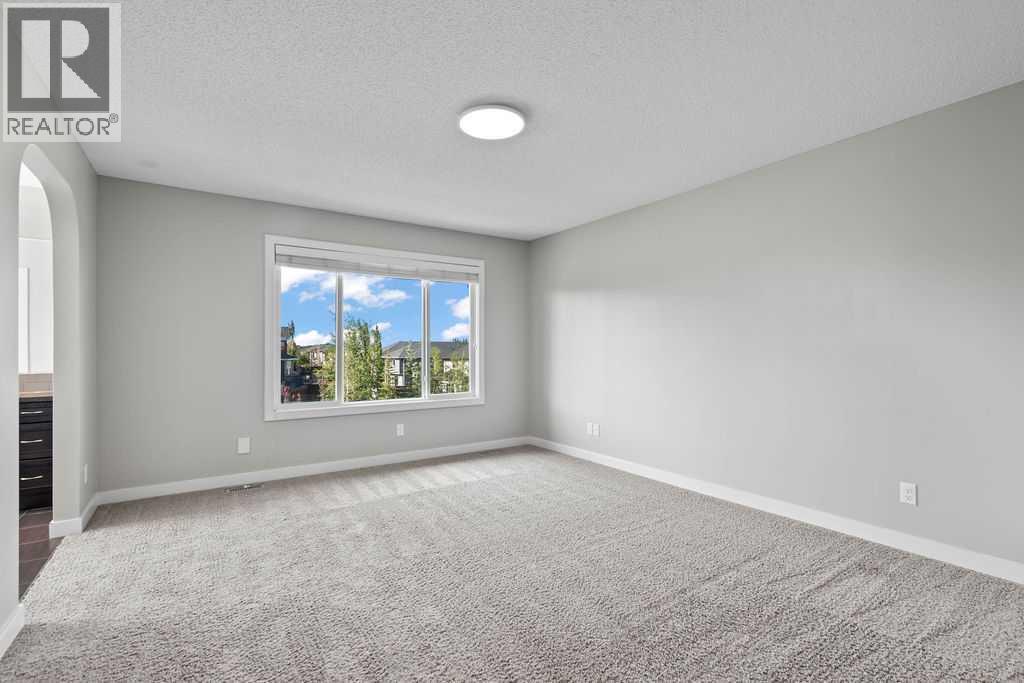 Single Family House for Sale in  Evanspark Gardens NW Evanston Calgary 