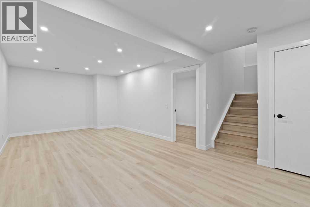 Single Family House for Sale in  Evanspark Gardens NW Evanston Calgary 