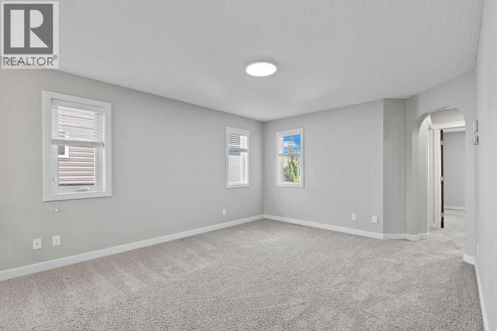 Single Family House for Sale in  Evanspark Gardens NW Evanston Calgary 