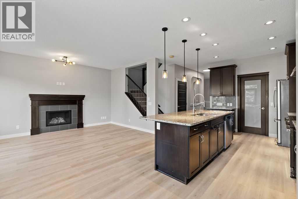 Single Family House for Sale in  Evanspark Gardens NW Evanston Calgary 