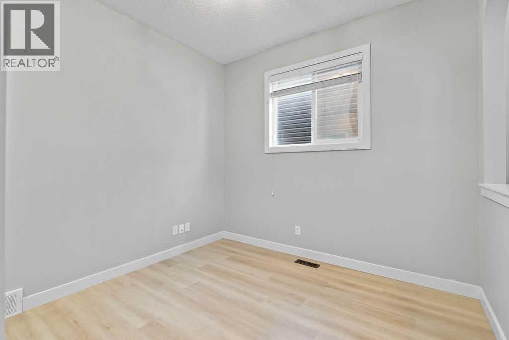 Single Family House for Sale in  Evanspark Gardens NW Evanston Calgary 