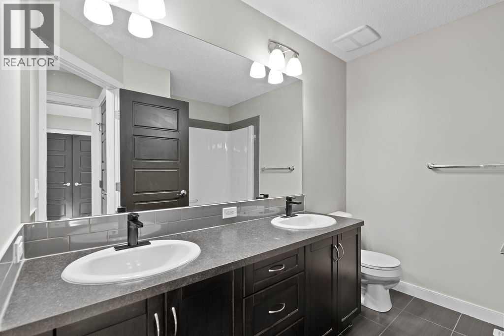 Single Family House for Sale in  Evanspark Gardens NW Evanston Calgary 