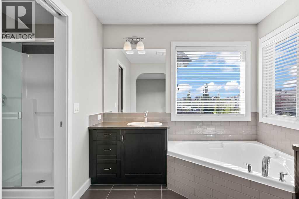 Single Family House for Sale in  Evanspark Gardens NW Evanston Calgary 