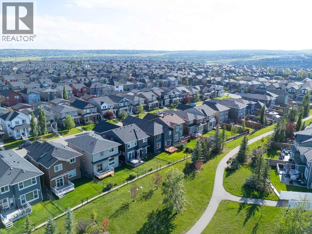 Single Family House for Sale in  Evanspark Gardens NW Evanston Calgary 