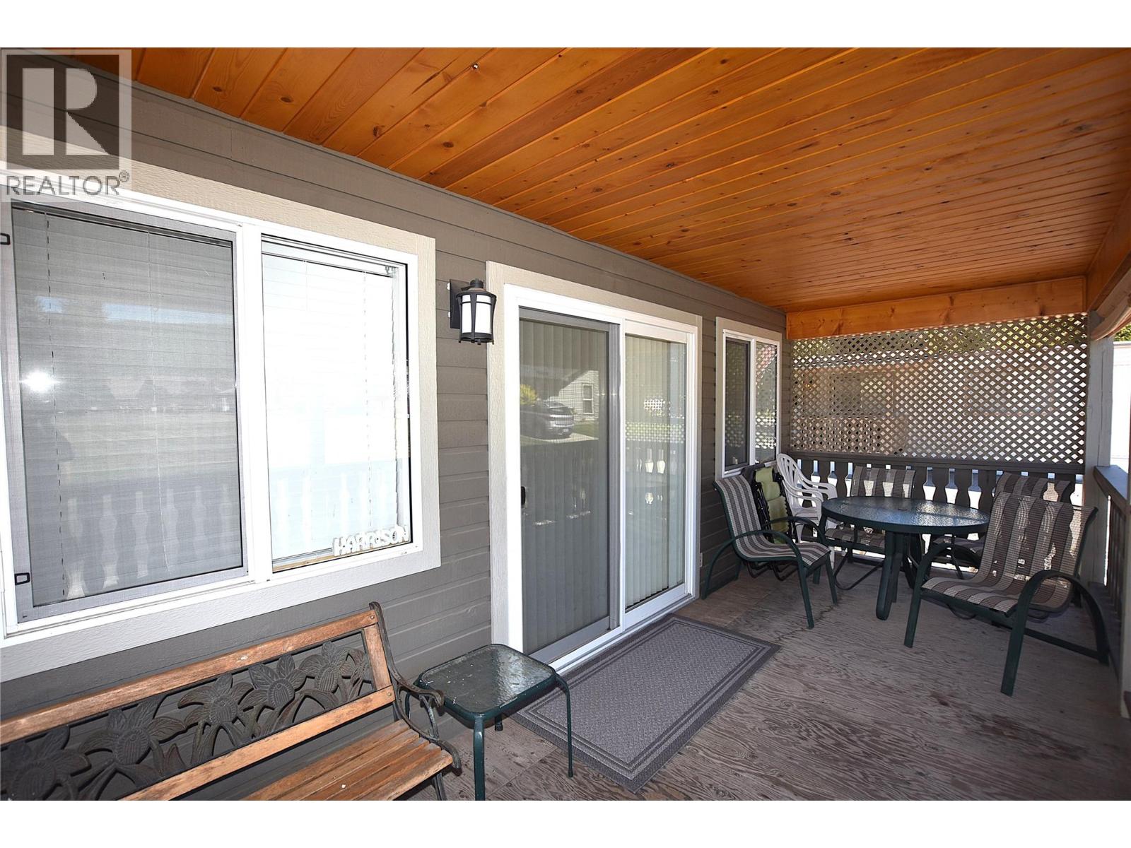 Photo 4 of 190 Falcon Avenue, Vernon BC