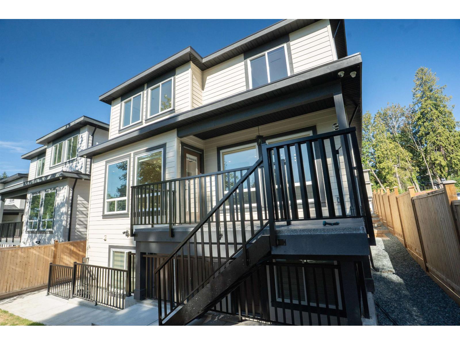 Photo 3 of 11463 138 A Street, Surrey BC
