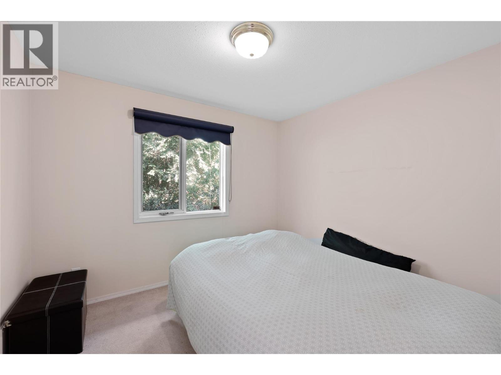 Photo 18 of 2401 Parkview Drive, Kamloops BC