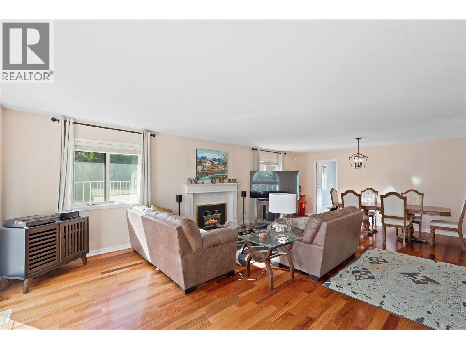 Photo 21 of 2401 Parkview Drive, Kamloops BC