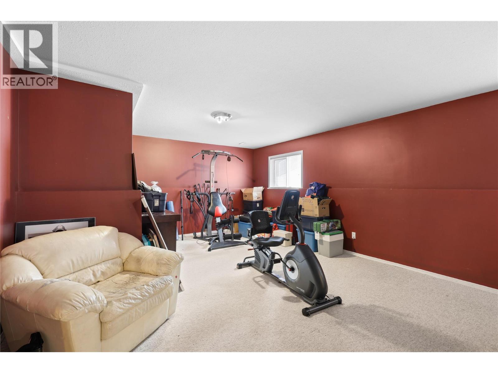 Photo 12 of 2401 Parkview Drive, Kamloops BC